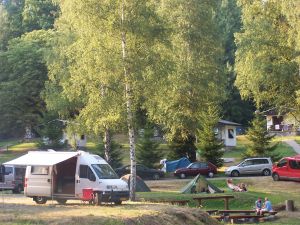 Hotel vs. Camping